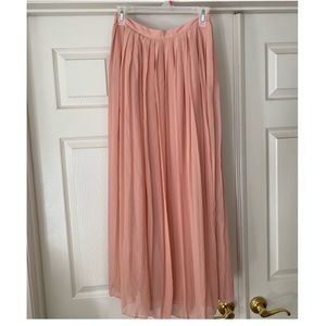 ⚡️SALE⚡️Urban outfitters blush pleated maxi skirt